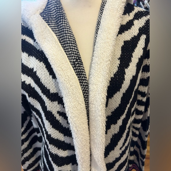 No Boundaries Zebra Cardigan w Hood in Women’s Size Large - Picture 6 of 8